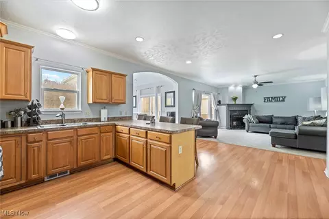 6645 Andre Ln, Solon, OH 44139 photo 4