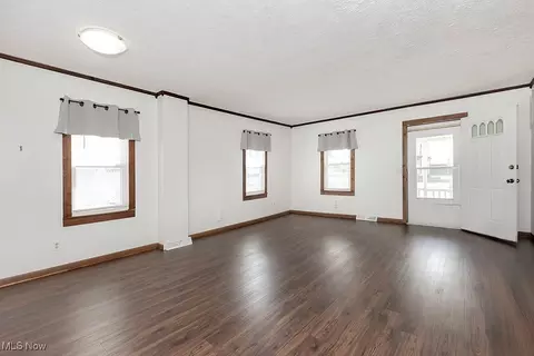 1535 E 290th St, Wickliffe, OH 44092 photo 9