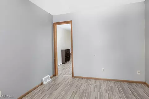 1535 E 290th St, Wickliffe, OH 44092 photo 15