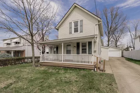 1535 E 290th St, Wickliffe, OH 44092 photo 2