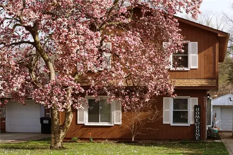 6247 Kirkwall St, Madison, OH 44057