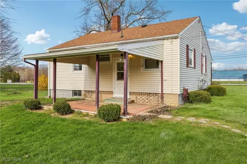 Exterior - 6623 Center Rd, Ashtabula, OH 44004 photo 5 of 6