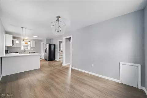 735 E 260th St, Euclid, OH 44132 photo 11