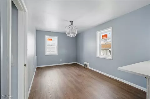 735 E 260th St, Euclid, OH 44132 photo 9