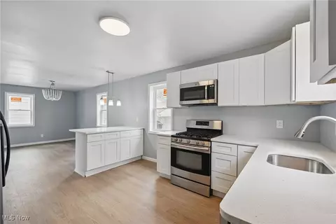 735 E 260th St, Euclid, OH 44132 photo 19