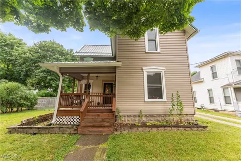 109 S Market St, Lodi, OH 44254