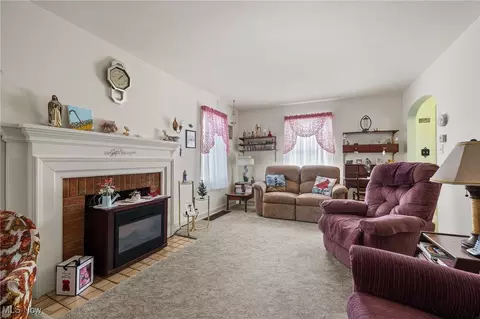 550 Cherry St, Ashland, OH 44805 photo 3