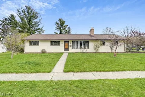 1269 Walton Dr, Akron, OH 44313