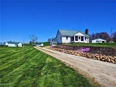 1347 Andora Rd, Carrollton, OH 44615