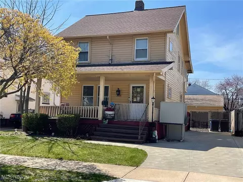 2050 Elmwood Ave, Lakewood, OH 44107