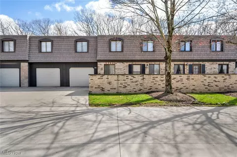 625 Tollis, Broadview Heights, OH 44147