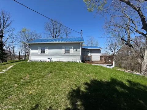1545 Calder Ridge Rd, Belpre, OH 45714