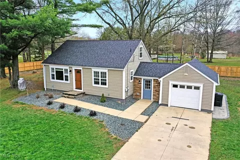 3033 S Lipkey Rd, North Jackson, OH 44451