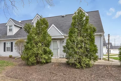5198 Liberty Ln #B, Willoughby, OH 44094