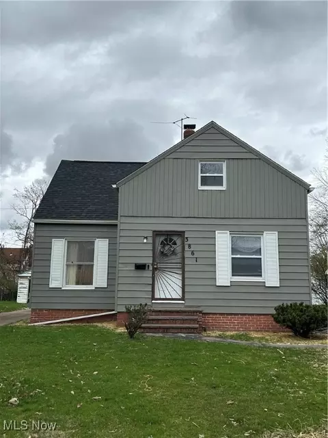 3861 Lee Heights Blvd, Cleveland, OH 44128