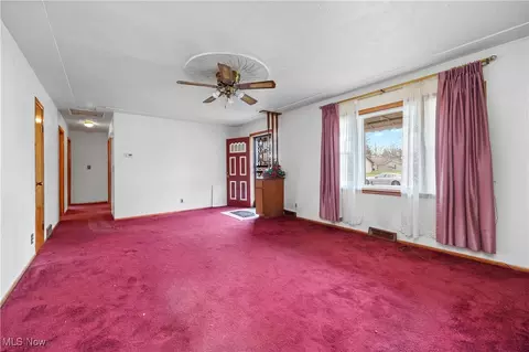 631 State St, Elyria, OH 44035 photo 4