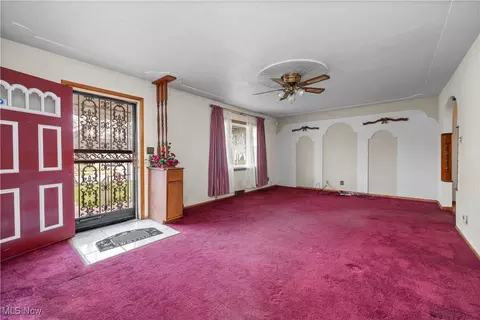 631 State St, Elyria, OH 44035 photo 3