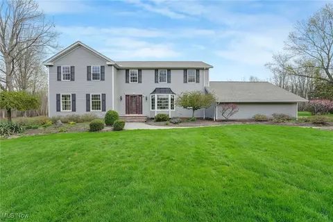 6590 Creekside Trl, Solon, OH 44139