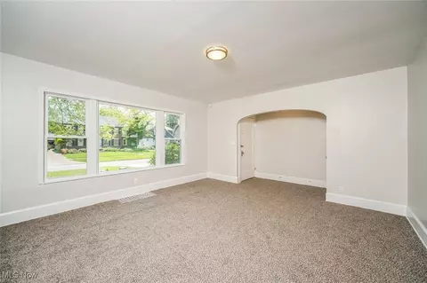 338 Denison Ave, Elyria, OH 44035 photo 5