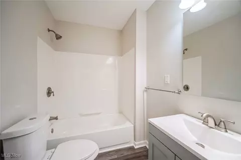 338 Denison Ave, Elyria, OH 44035 photo 13