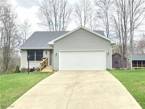 695 Daffodil Dr, Howard, OH 43028