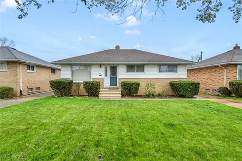 16016 Rowena Ave, Maple Heights, OH 44137