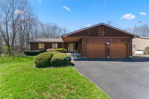 338 Creed Ave, Hubbard, OH 44425