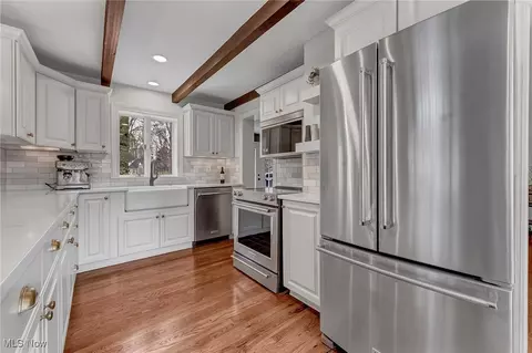 29437 Eddy Rd, Willoughby Hills, OH 44092 photo 8