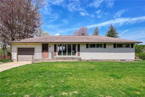 65 E Bellisle Dr, Akron, OH 44319