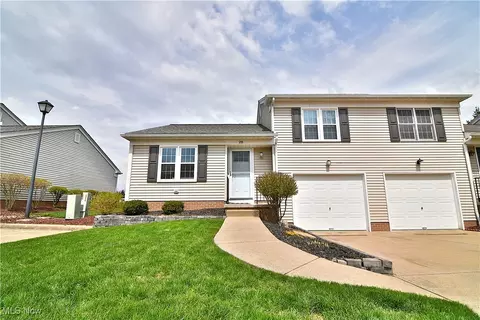 650 Sturbridge Dr #28, Medina, OH 44256