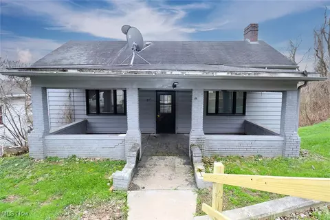 911 911 12 Main St, Toronto, OH 43964