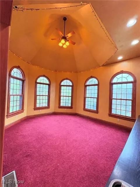 3065 Perry Dr NW, Canton, OH 44708 photo 9