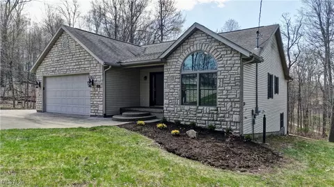 3501 Apple Valley Dr, Howard, OH 43028