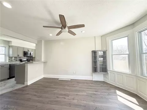 2434 E 33rd St, Lorain, OH 44055 photo 13