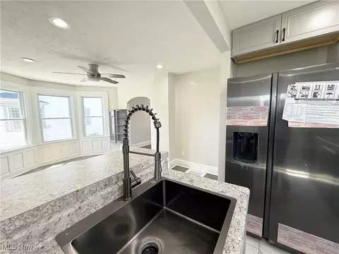2434 E 33rd St, Lorain, OH 44055 photo 16