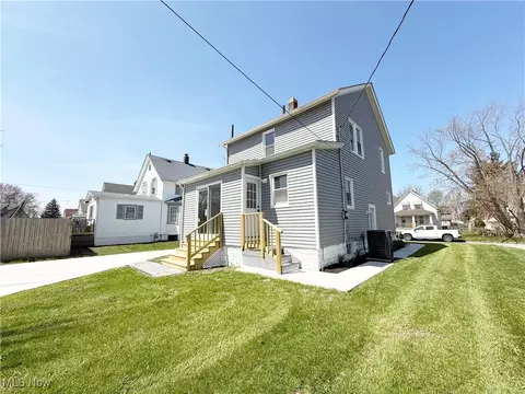 2434 E 33rd St, Lorain, OH 44055 photo 6