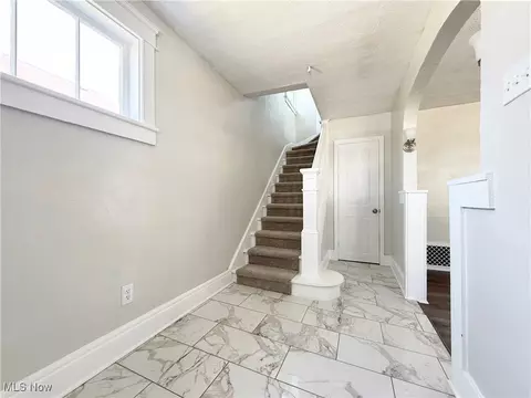 2434 E 33rd St, Lorain, OH 44055 photo 8