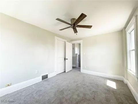 2434 E 33rd St, Lorain, OH 44055 photo 33