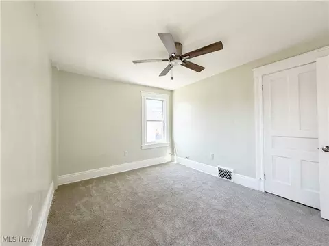 2434 E 33rd St, Lorain, OH 44055 photo 32