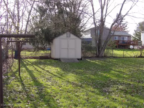 Exterior - 9019 Horn Rd, Windham, OH 44288 photo 2 of 2