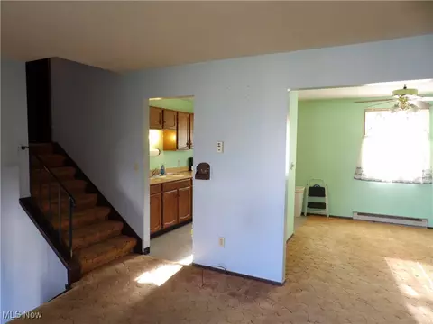 Living - 9019 Horn Rd, Windham, OH 44288 photo 5 of 7