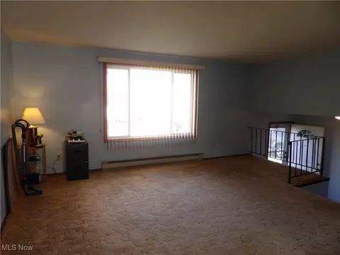 Living - 9019 Horn Rd, Windham, OH 44288 photo 2 of 7