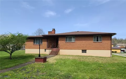 243 Hagan St, Adena, OH 43901