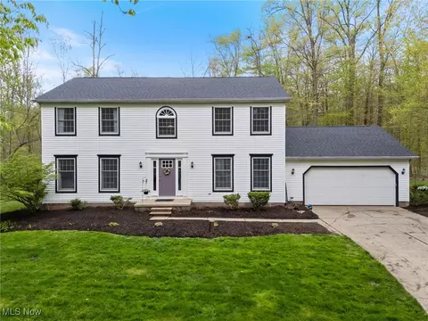 8751 Lake In The Woods Trl, Chagrin Falls, OH 44023