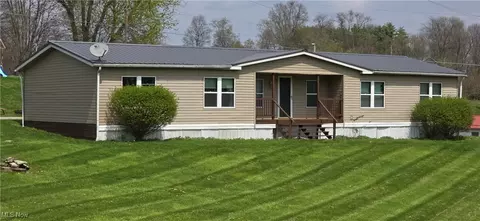 570 Timber Run Rd, Zanesville, OH 43701