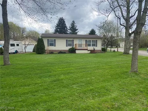 195 Prospect St, East Palestine, OH 44413
