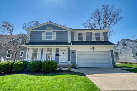 21483 S Park Dr, Fairview Park, OH 44126