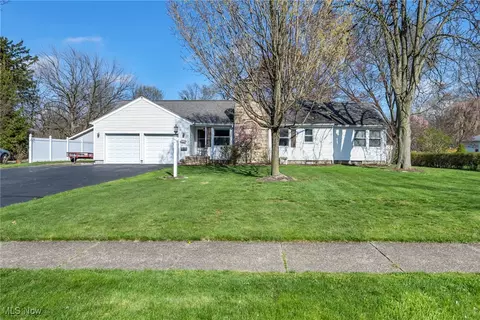 7995 Stockbridge Rd, Mentor, OH 44060