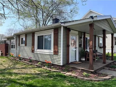 Exterior - 1302 Dover Ave, Dover, OH 44622 photo 3 of 7