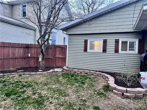 Exterior - 1302 Dover Ave, Dover, OH 44622 photo 6 of 7